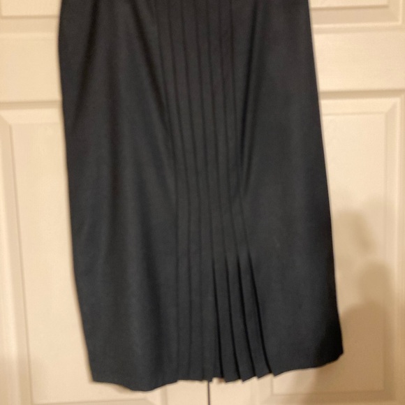 Sag harbor 2 piece suit. blazer / jacket and skirt size 12 - Picture 3 of 9